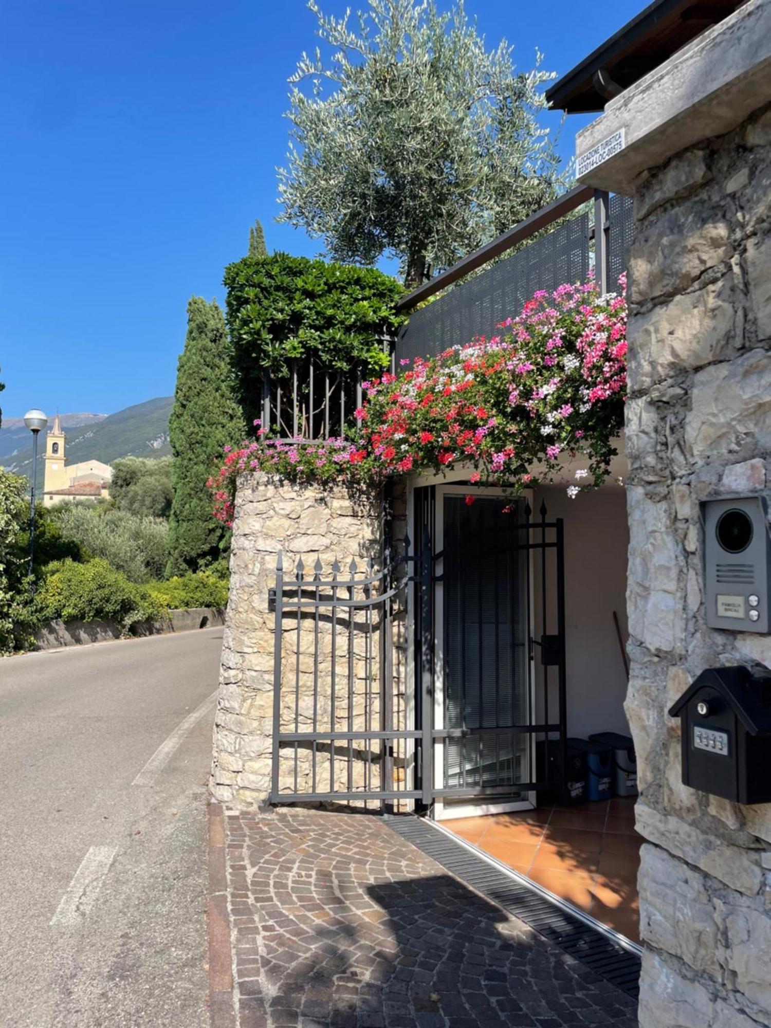 Tatjana House Apartment Brenzone sul Garda Luaran gambar